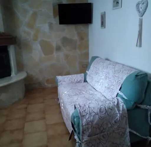 Gollai House Apartament *